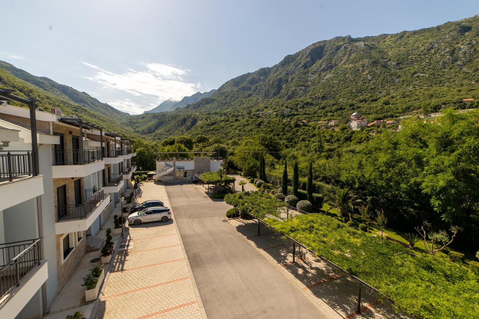 Green Bay Apartments Morinj Kotor Exterior photo